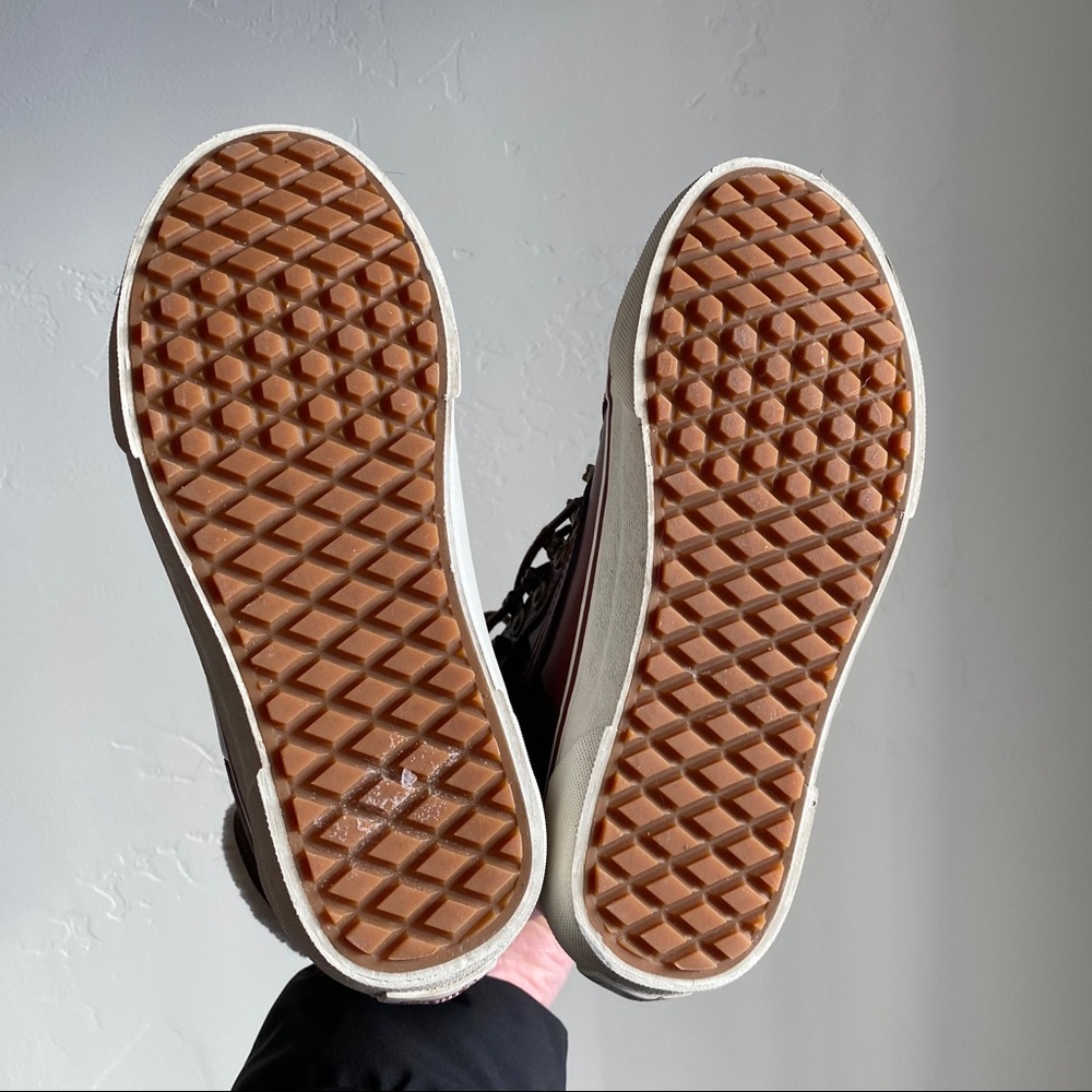 Vans MTE Leather and Suede - LIGHTLY USED - Picture 3 of 4